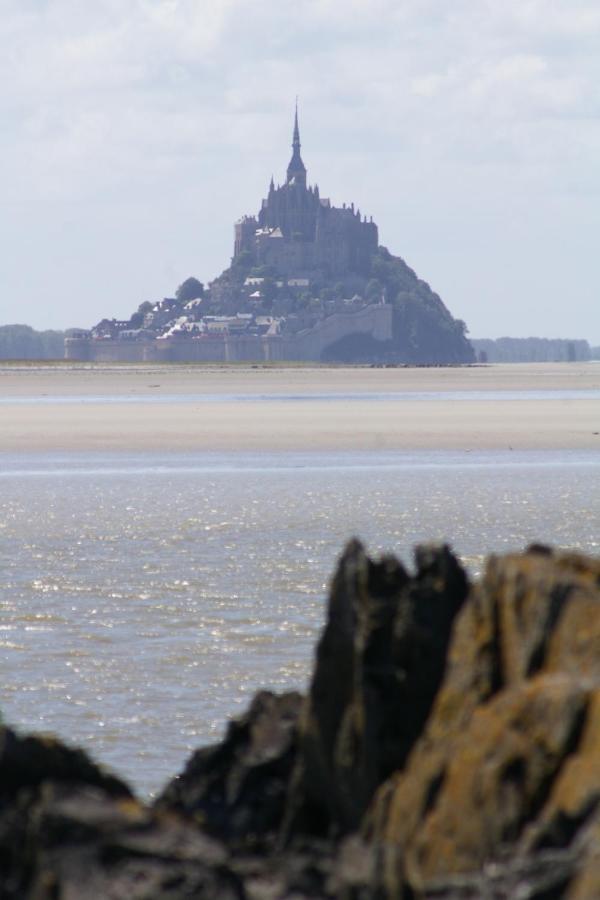 Gite La Bulle En Baie, Proche Mont Saint-Michel, Au Calme, Pour 4 Pers Crollon Екстериор снимка